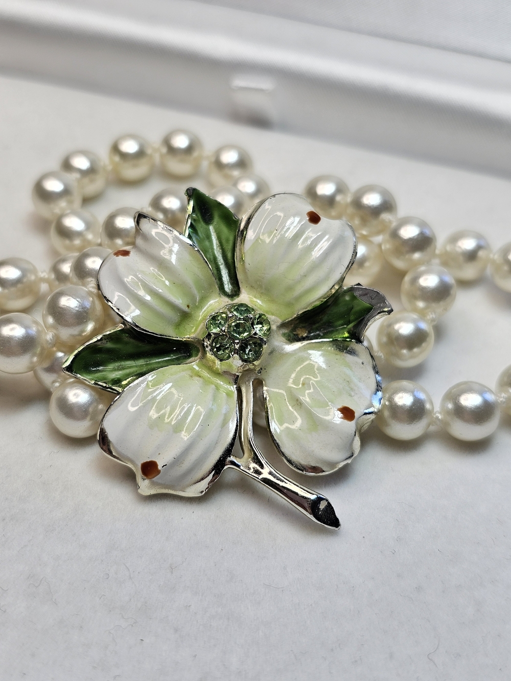 Enamel White Flower Brooch with Green Uranium Rhinestones